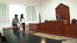 Angelica Heart kettő farkat kap a bíróságon