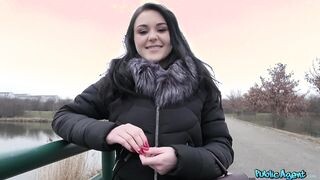 Orosz tinédzser nőci pénzért kufircol