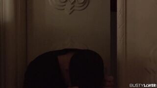Kyra Hot a magyar pornós megrakva