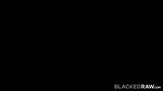 BlackedRaw - Oxana Chic tini bige rábukik a faszra