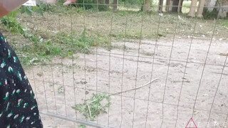 Csábító barinő várja a cerkát