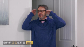 Brazzers - Kristen Scott az apja haverjával kufircol