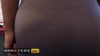 Brazzers - Lisa Ann és Nicolette Shea édeshármasban kettyintenek