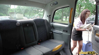 Fake Taxi  - Gigászi cickós tinédzser lány meghágva