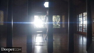 Deeper - Alina Lopez imádja gyengéden