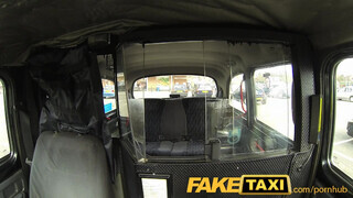 FakeTaxi - ingyen orál a fuvarért cserébe