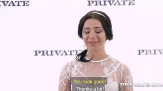 Private.com - Tiny Emily a pici tőgyes szépség