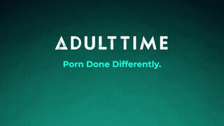 ADULT TIME - a nőci megharagszik a csajára, mert beleül egy faszba