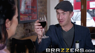 Brazzers - Anissa Jolie élvezi a gigászi rúdat