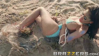 Brazzers - Gia Milana a csábító szirén