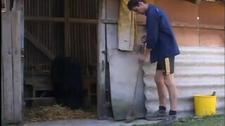 Vidéki érett nő hátsó bejáratba kefélve