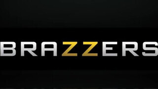Vampirella a óriási faszra indul be igazán - Brazzers