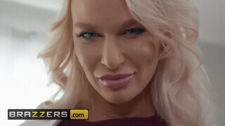 Brazzers - London River gigászi ánusza megdolgozva