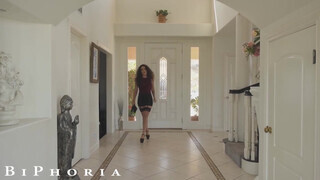 BiPhoria - Tini maca és a biszex pasik