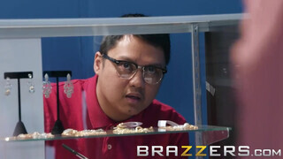 Brazzers - Whitney Wright óriási popsikája megkúrva