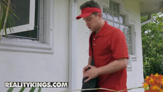 Reality Kings - kivarrott anyuci és egy tini farok esete
