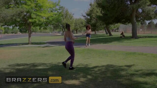 Brazzers - Sofi Ryan és Nina Diaz édeshármasban kufirconlak