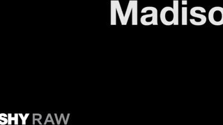 TUSHYRAW - Madison Summers popója megkúrelva
