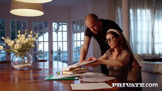 Private com - Sybil és Romy Indy megosztják a cerkát