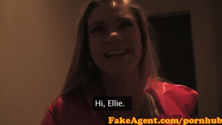 FakeAgent - dögös sportos csaj a castingon