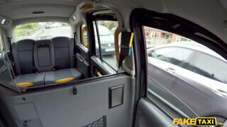 Fake Taxi - Lina Luxa a magas francia zsenge csajszika
