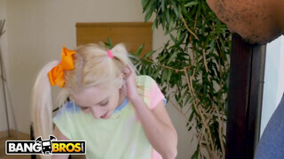 BANGBROS - Riley Star imádja a néger hímtagot