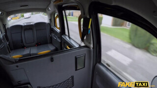 Fake Taxi - Amber Jayne a csábos világos szőke milf
