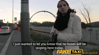 FakeTaxi - Tini ápoló maca hancúrozik a taxiban