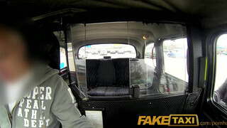 FakeTaxi - Kiki Minaj a csöcsös barna pipi