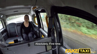 Fake Taxi - Nikky Dream gigantikus cickós szöszi