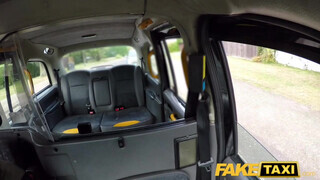 Fake Taxi - Liz Rainbow a perverz fiatal gádzsi