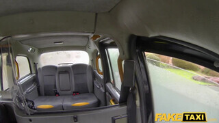 Fake Taxi - Cassie Del Isla a tüzes francia bige