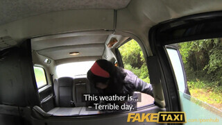 FakeTaxi - brazil csaj segg lyukba dugva