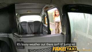 FakeTaxi - igazi aranyásó lány