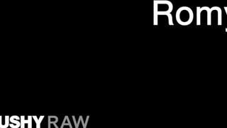 TUSHYRAW - Romy Indy a csábos kolumbiai