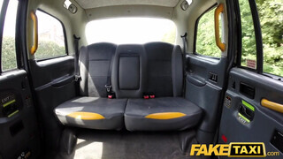 Fake Taxi - Ashleigh Devere a gigantikus keblű szuka