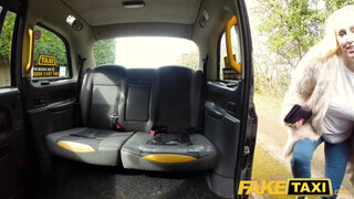 Fake Taxi - Óriási didkós világos szőke megdöngetve