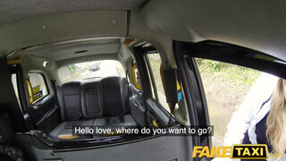 Fake Taxi - Óriási cicis zsenge csajszika a hátsó ülésen