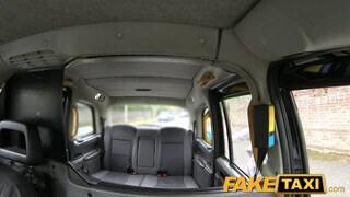 FakeTaxi - Ella Hughes a bombázó vörös hajú spiné