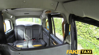 Fake Taxi - Eva Johnson kedveli a termetes pöcst