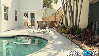 PropertySex - Violet Myers a szőrös punás ingatlanos