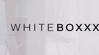 WhiteBoxxx - Lana Roy termetes picsájú orosz pornós