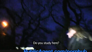 PublicAgent - Violette Pure a egyetemista fiatal