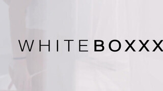 WHITEBOXXX - cuki vörös csajszika beleül a gigászi faszba