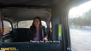 Fake Taxi - Nataly Gold reszel a taxissal