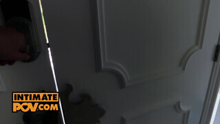 Lily Love a gigászi seggű milf - itsPOV