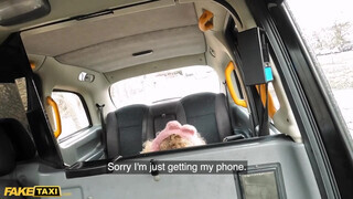 Fake Taxi - Szexy kolumbiai szuka megdugva a taxiban