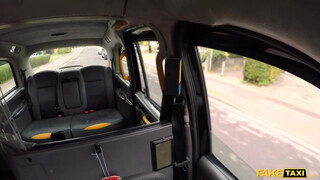 Fake Taxi - Rae Lil a perverz zsenge bige