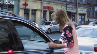 Emily Thorne a óriási mellű barinő