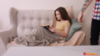 18videoz - Baby Mamby imádja segglyukba csinálni